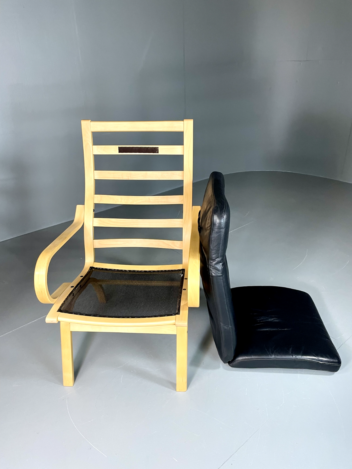 Vintage Danish Lounge Chair Black Leather Bentwood 1980s Retro EB6089 MBEN7