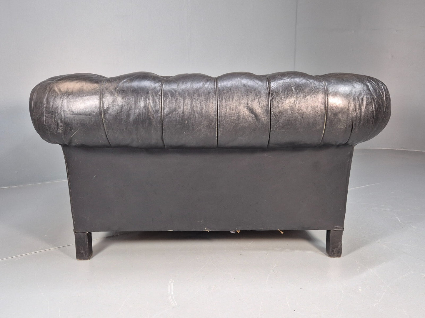 Vintage Black Leather Chesterfield Chair Oversize Classic Club Chair EB9472 VLEA - UKDK FURNITURE