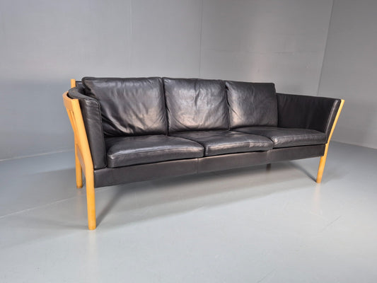 Mid Century Three Seater Sofa Beech Ends Black Leather 1980s Retro EB10399 M3SS0