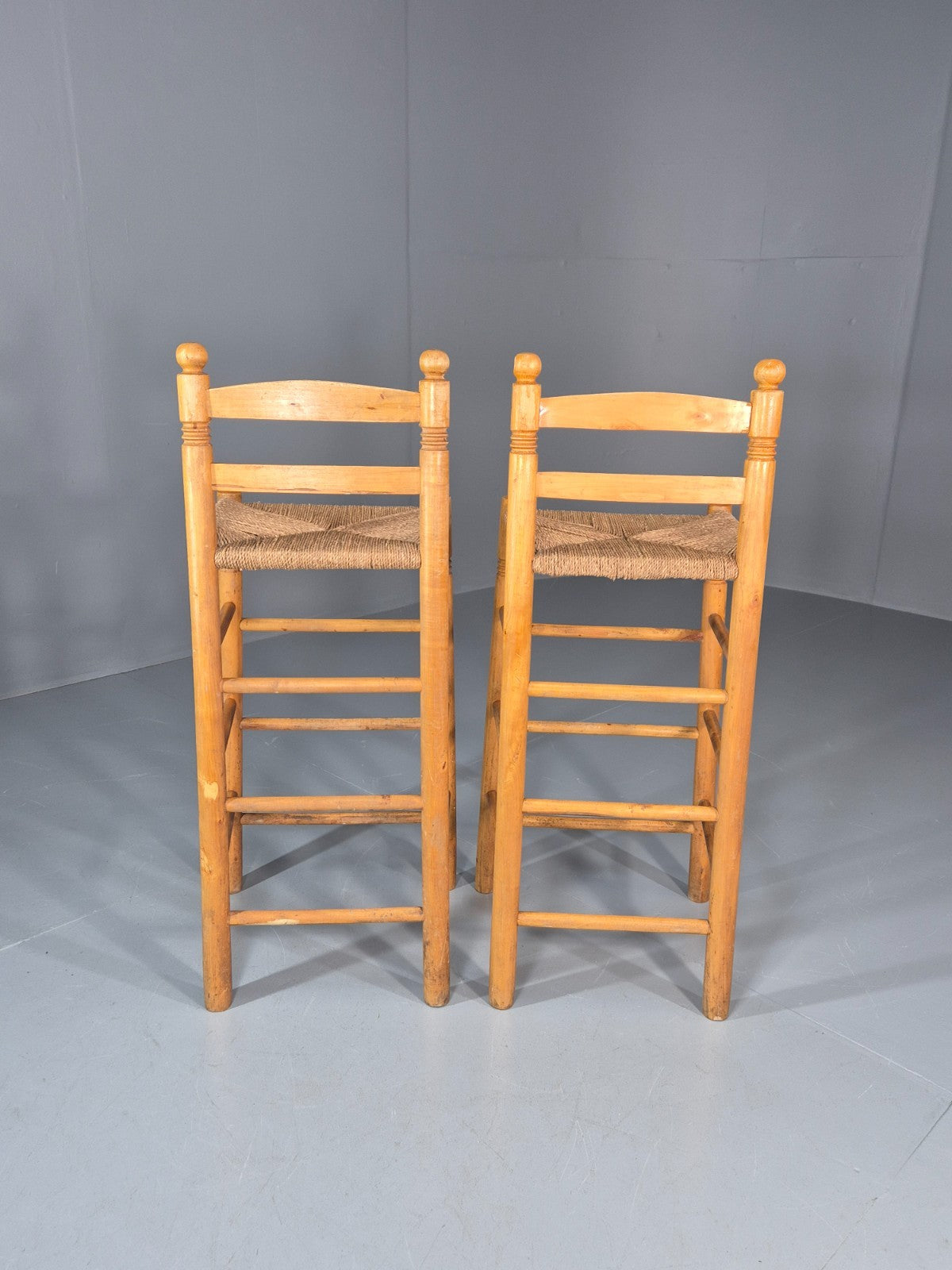 2 Vintage High Bar Stools 1980s Pine Rush Seats Retro  EB11014 VDIN4
