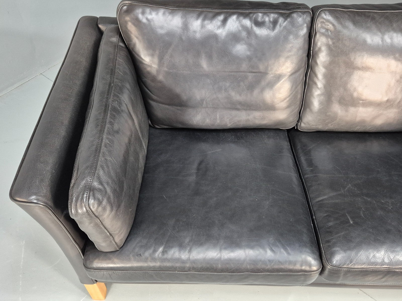 2 Seat Sofa Vintage Danish Black Leather 1970s Retro MId Century EB10112 M2SS19