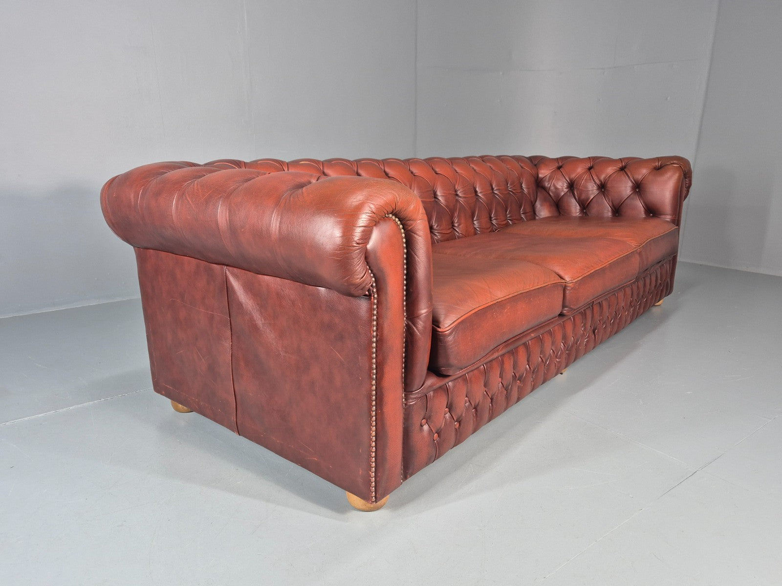 3 Seater Chesterfield Sofa Red Leather Studded Vintage EB11022 VCHE11