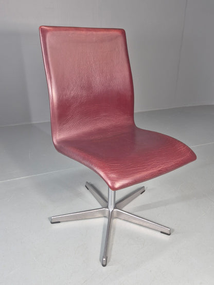 Vintage Fritz Hansen Oxford Chair Arne Jacobsen Design 2004 MCM EB11749 MSWI6