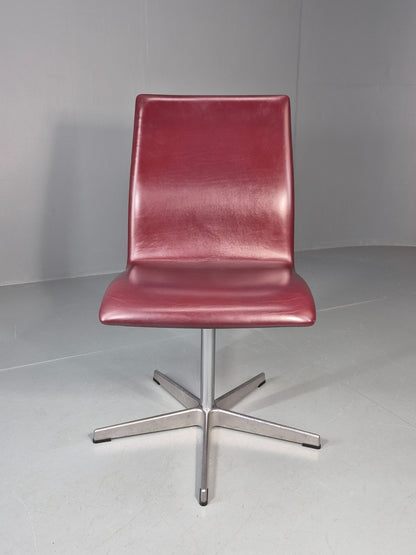 Vintage Fritz Hansen Oxford Chair Arne Jacobsen Design 2004 MCM EB11750 MSWI2