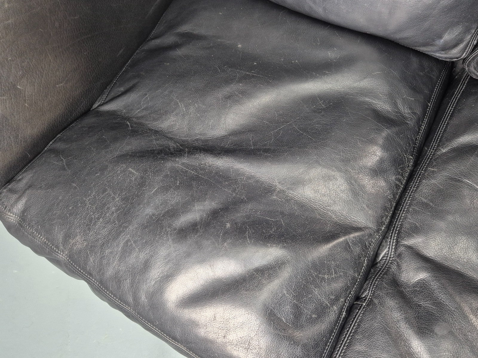 Vintage Danish Two Seater Leather Sofa Quality Feather Filled Retro EB11635 M2SS19