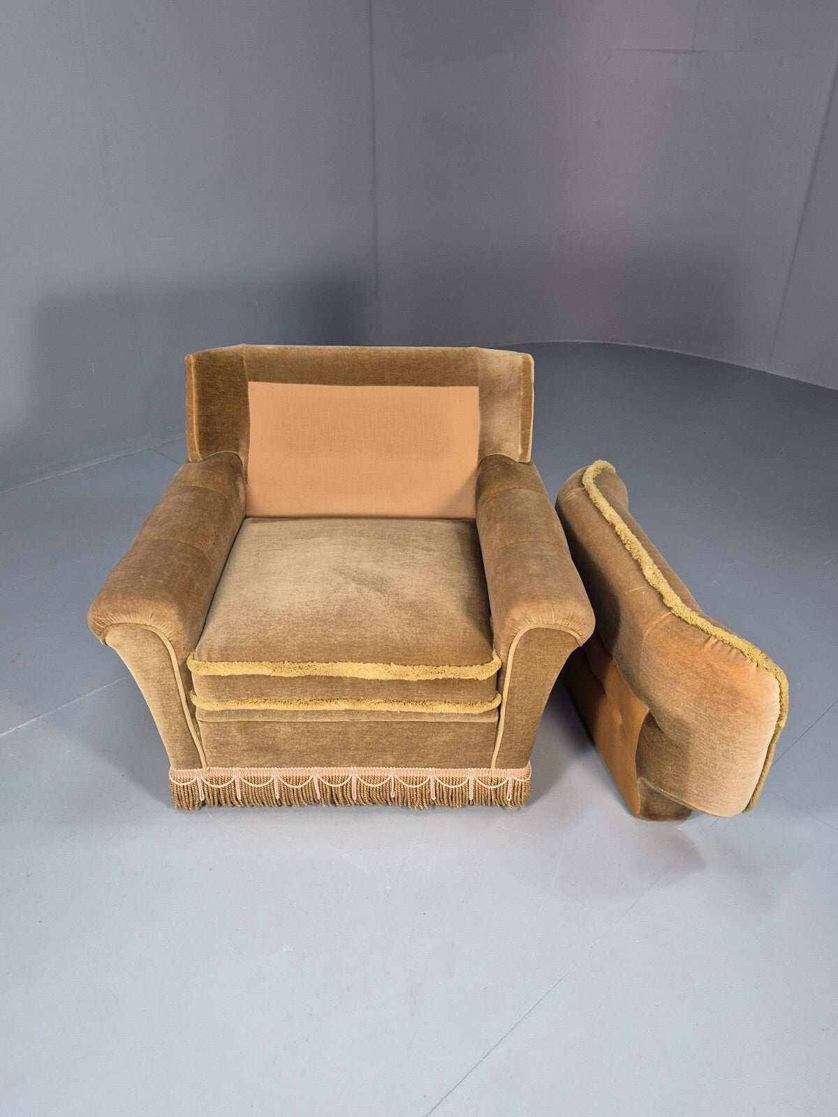 Vintage Gold Velour Danish Lounge Chair Chintzy Kitsch 1970s Retro EB9784 MNOR5