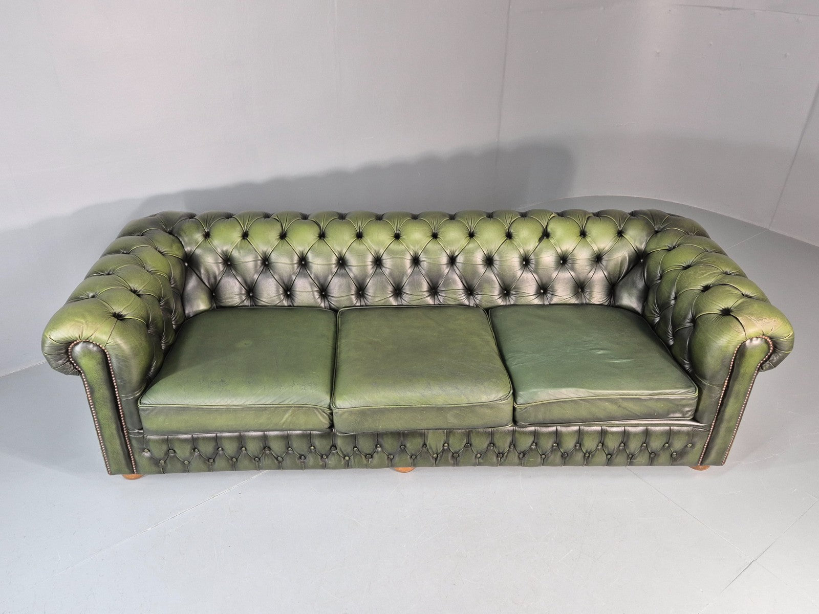 Three Seater Green Leather Chesterfield Quality Version Retro EB11023 VCHE7