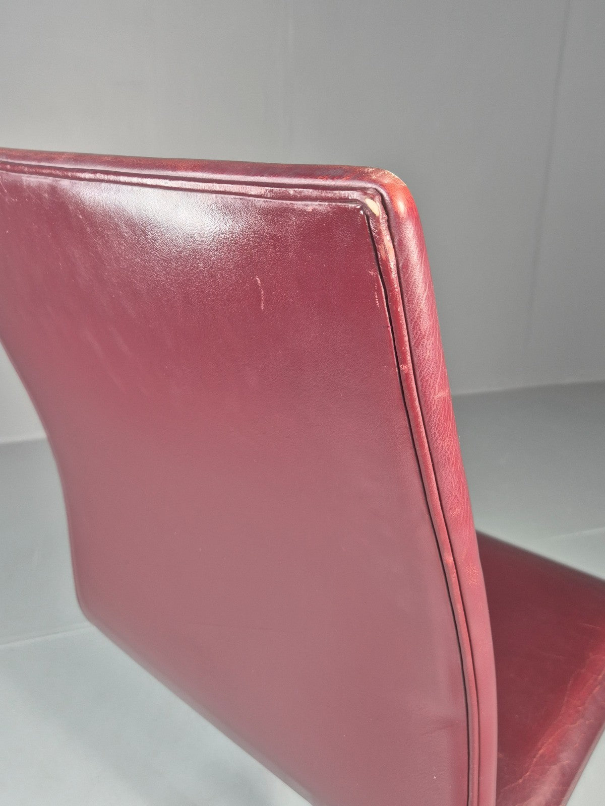 Vintage Fritz Hansen Oxford Chair Arne Jacobsen Design 2004 MCM EB11750 MSWI6