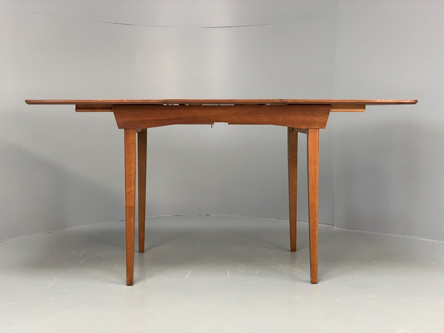 Vintage 1960s Dining Table Walnut Extending Mid Century EB11864 MWOO1