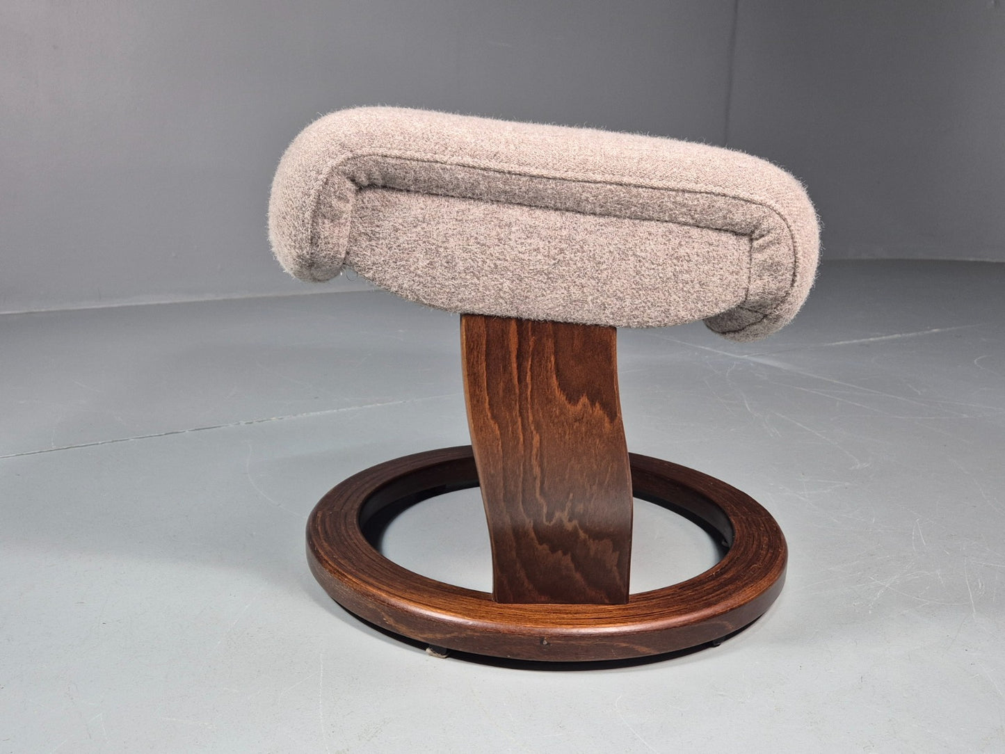 Stressless Style Footstool New Upholstery 1990s Retro EB10985 MFOO2