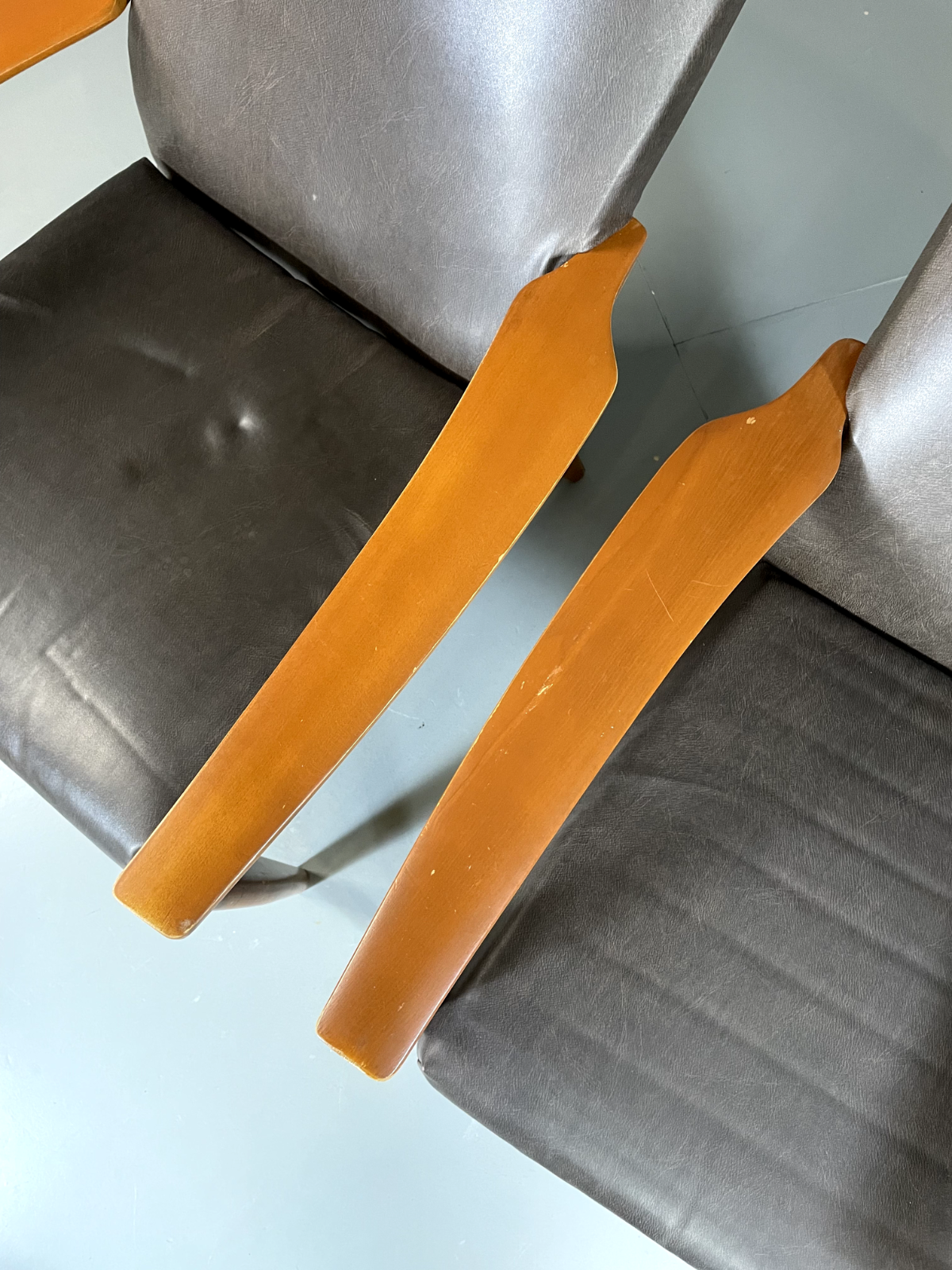 2 Parker Knoll Lounge Chairs Beech Vinyl MCM Retro PK988/1023 EB6264 MNOR3