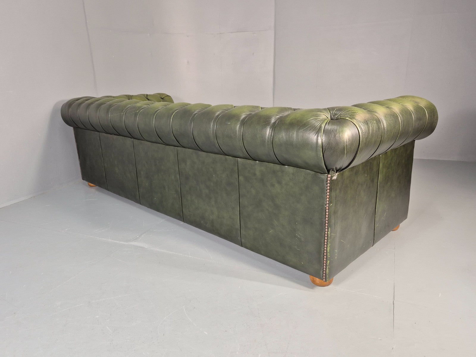 Three Seater Green Leather Chesterfield Quality Version Retro EB11023 VCHE16