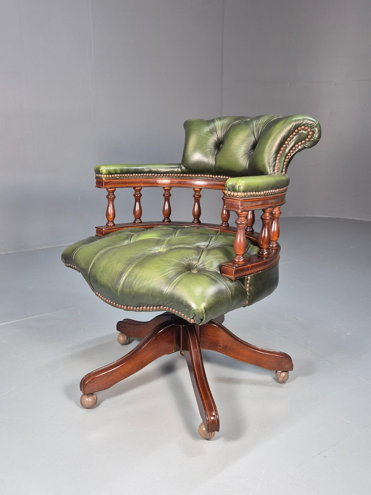 Captains Office Chair Green Leather Swivel and Tilt 1980s Retro EB10611 MSWI0
