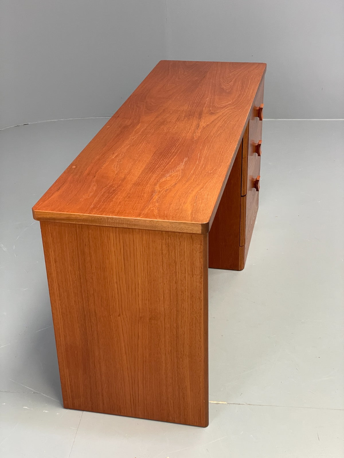 Vintage Stag Teak Desk Dresser Drawers Retro 1970s EB11792 MWOO11
