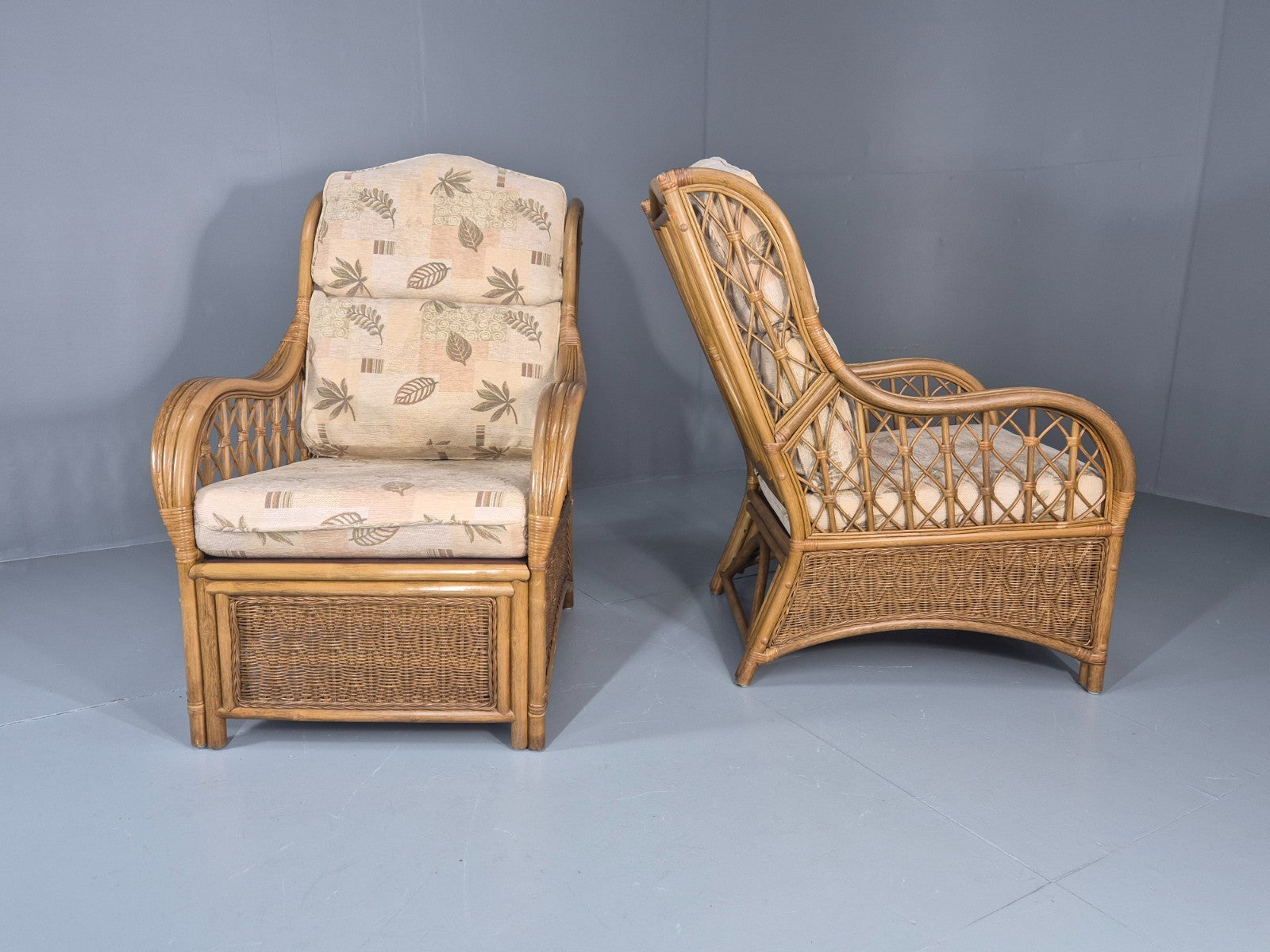 2 Vintage Rattan Conservatory Chairs 1990s Retro EB11286 VBER8