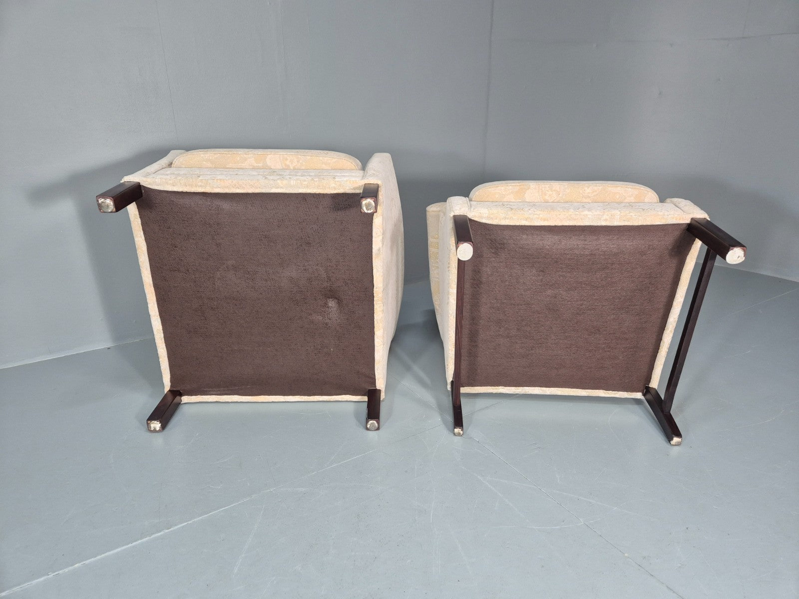 2 1970s Retro LOunge Chairs Danish Floral Cream Upholstery EB10764 VCLO5