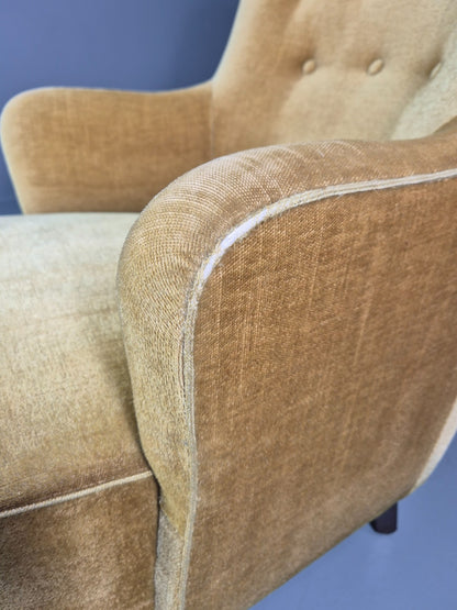 Mid Century Tub Chair Gold Velour 1960s Retro Buttoned  EB10751 VCLO12