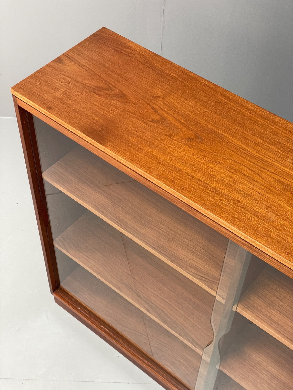 Vintage 1960s Teak Bookcase Shelving Glass Doors Mid Century EB11057 MWOO6