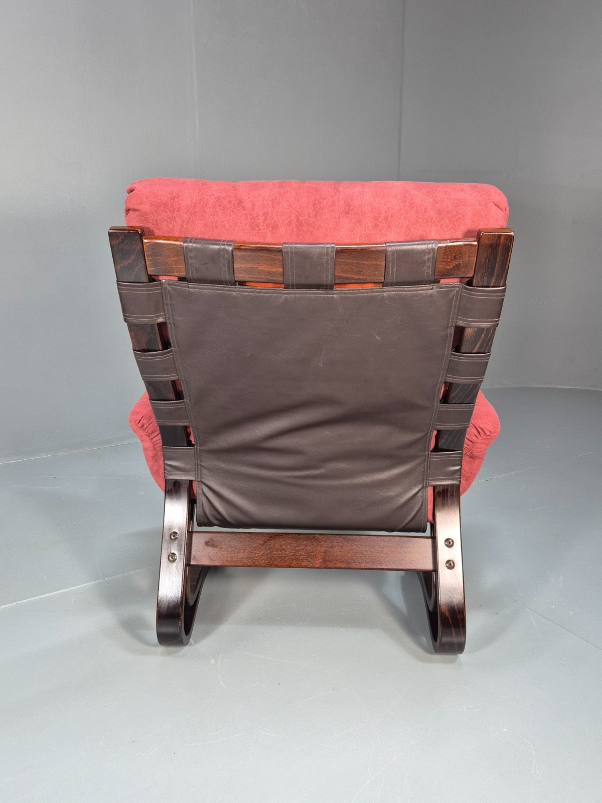 Vintage Red Lounge Chair Skyline Style Bentwood Frame Danish EB10311 MBEN7