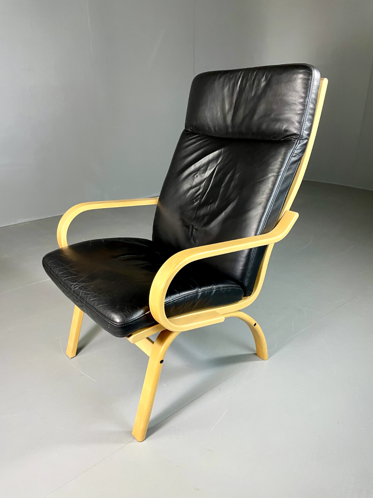 Vintage Danish Lounge Chair Black Leather Bentwood 1980s Retro EB6089 MBEN0