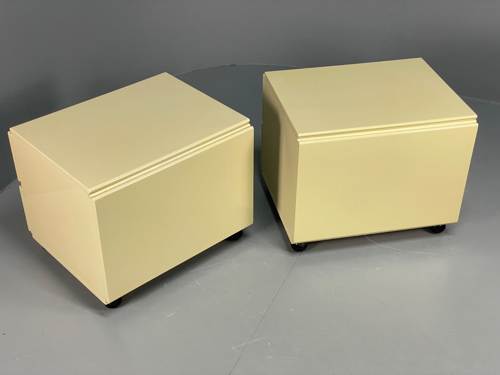 Vintage Cream Bedside Cabinets Pair Of 1970s EB11060 MWOO15