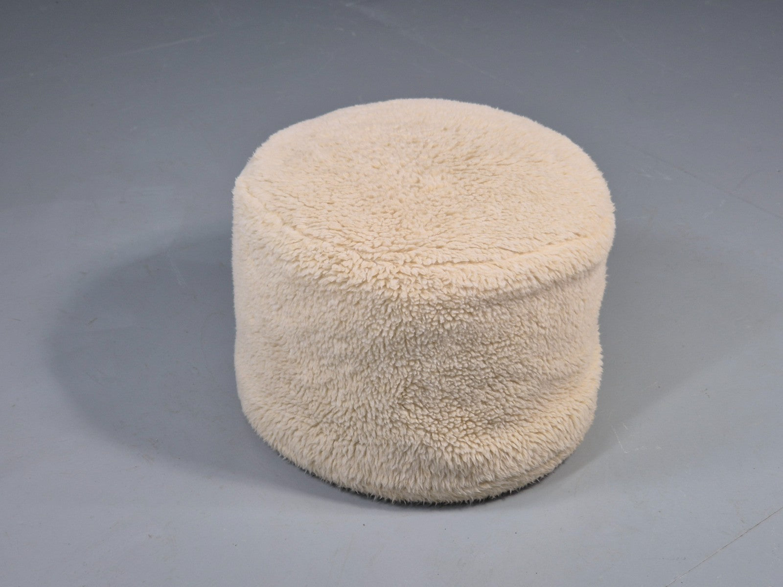 Vintage 1970s Fun Fur Footstool Retro EB11531 MFOO8