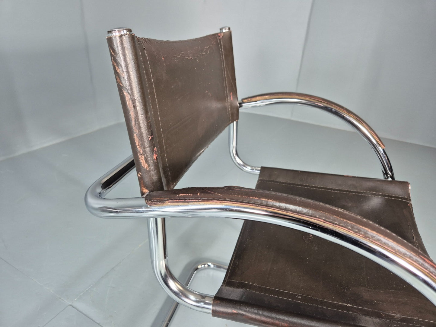 2 Bauhaus Style 1980s Chairs Leather and Chrome Retro Art Deco EB10980 MNOR16