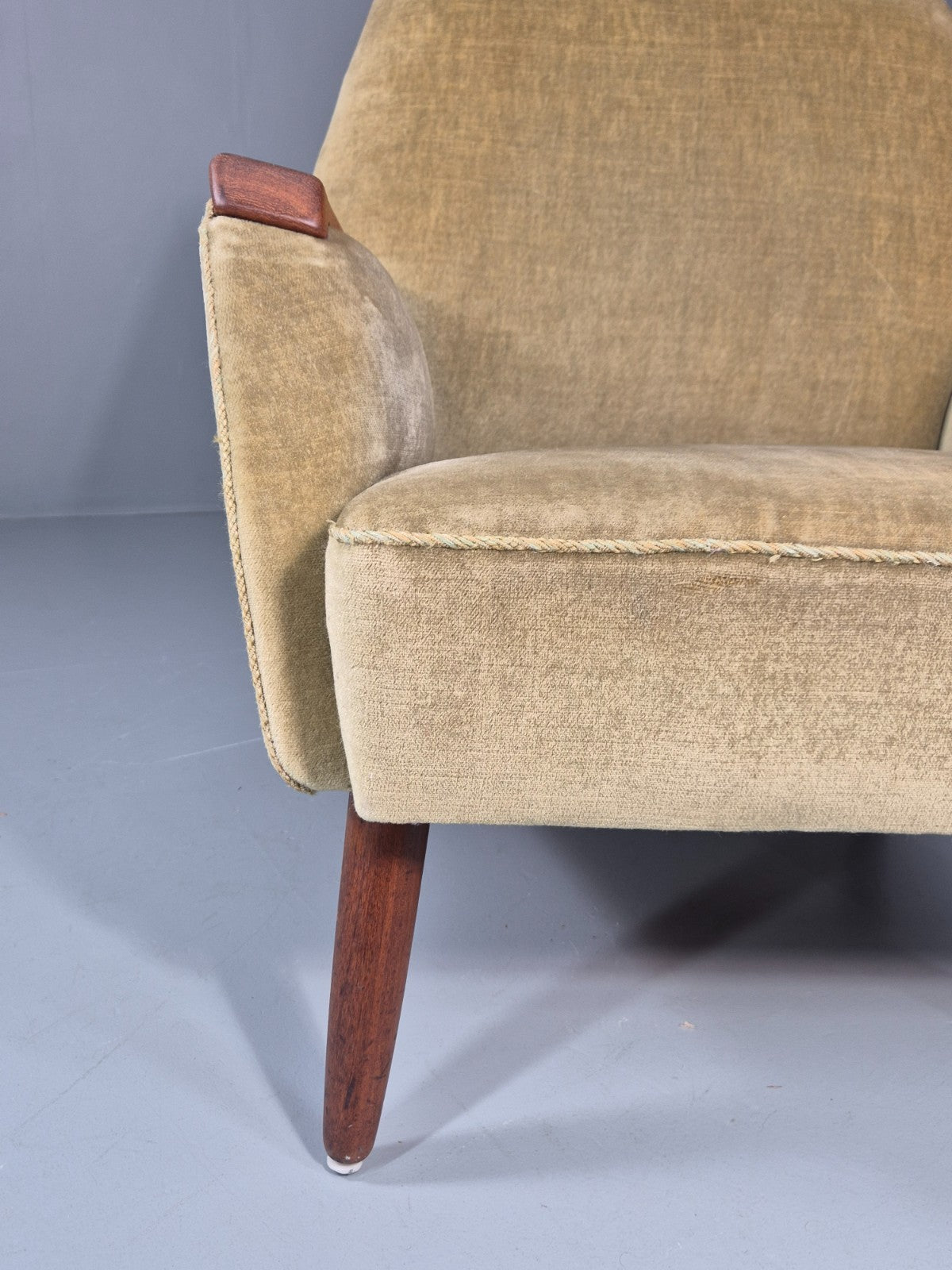Vintage Mid Century Lounge Chair 1960s Green Velour Teak Detail EB11296 MNOR6