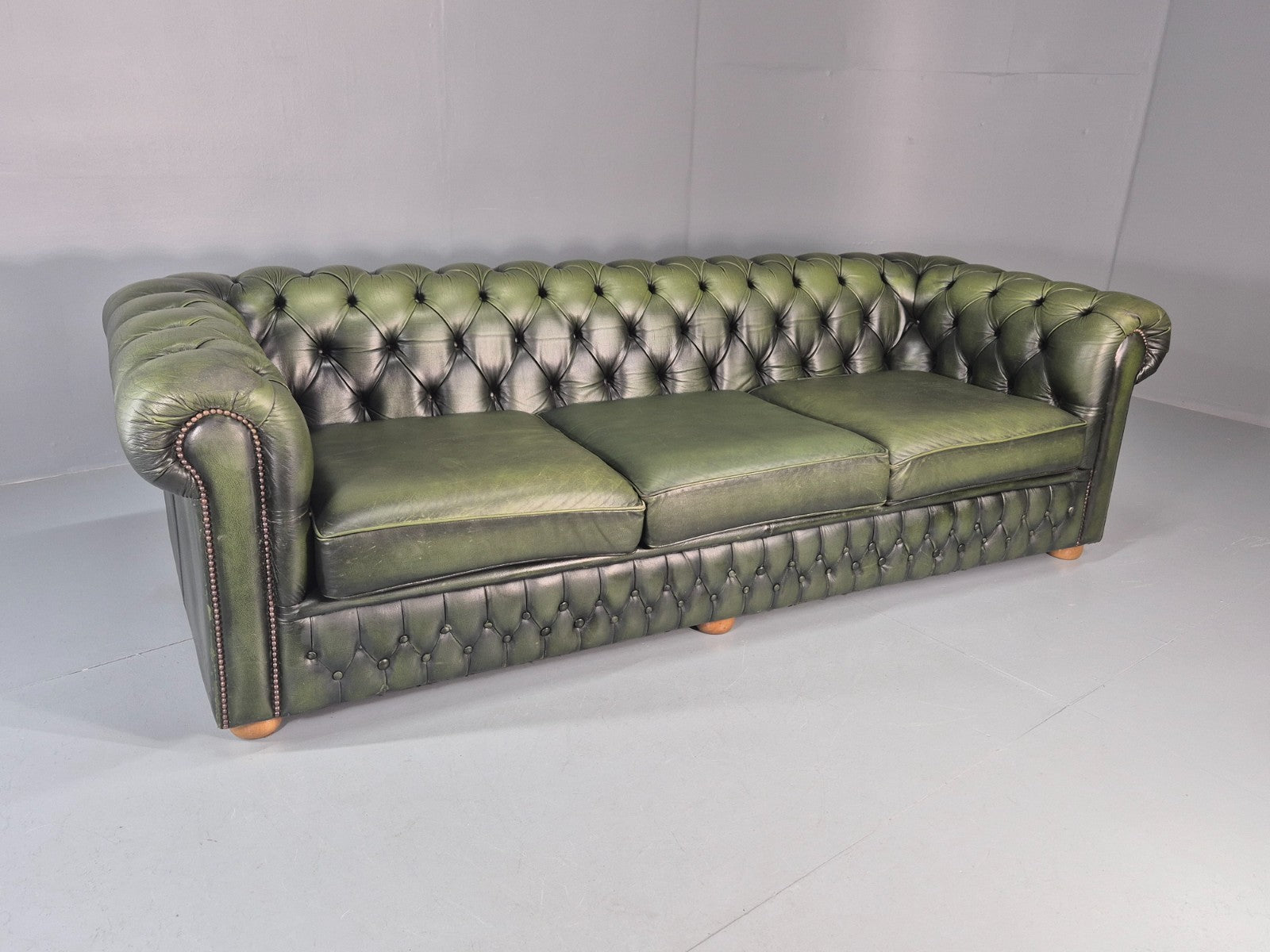 3 Seater Chesterfield Sofa Green Leather Studded Vintage EB11029 VCHE0