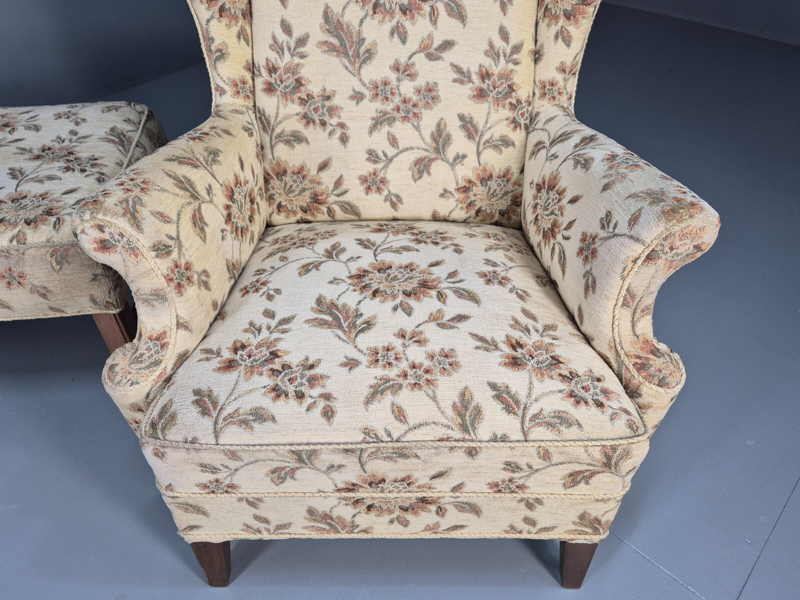 Vintage Goergian Style Wingback and Ottoman Floral Cotton 20th C EB9545 VCLO - UKDK FURNITURE