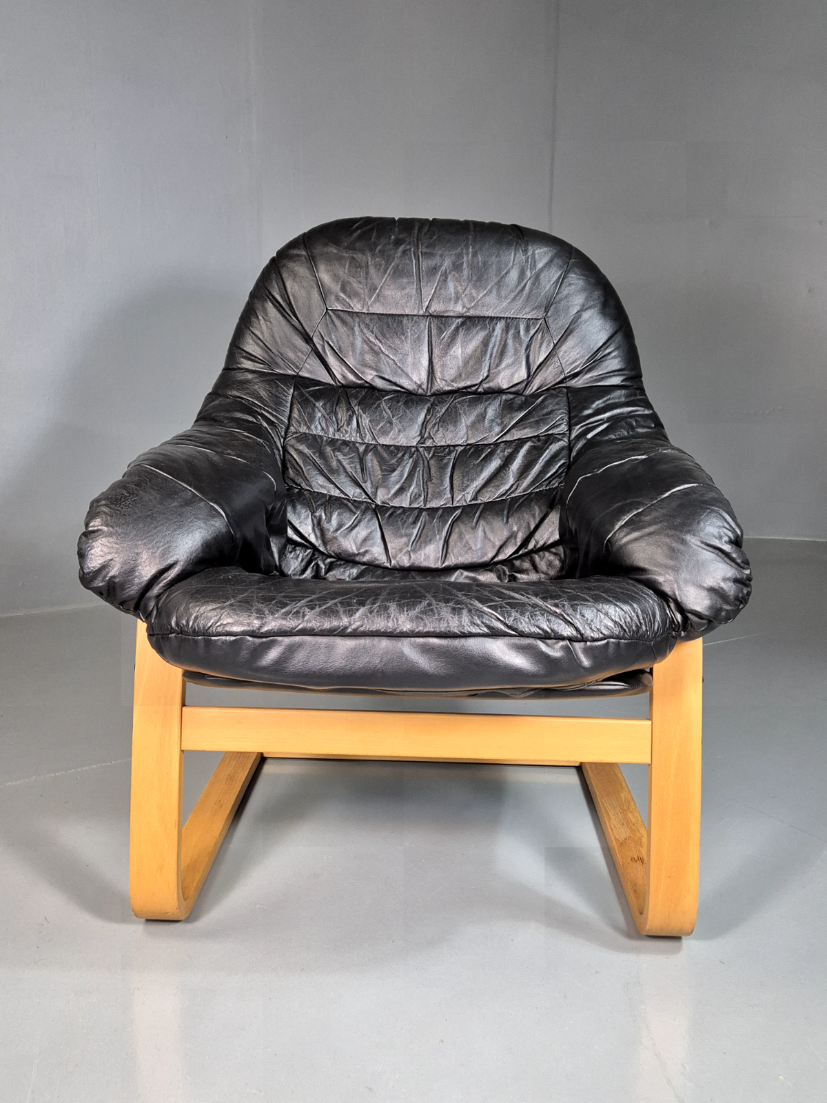 Vintage Danish Lounge Chair Black Leather Bentwood Cantilever Retro EB7229 MBEN3