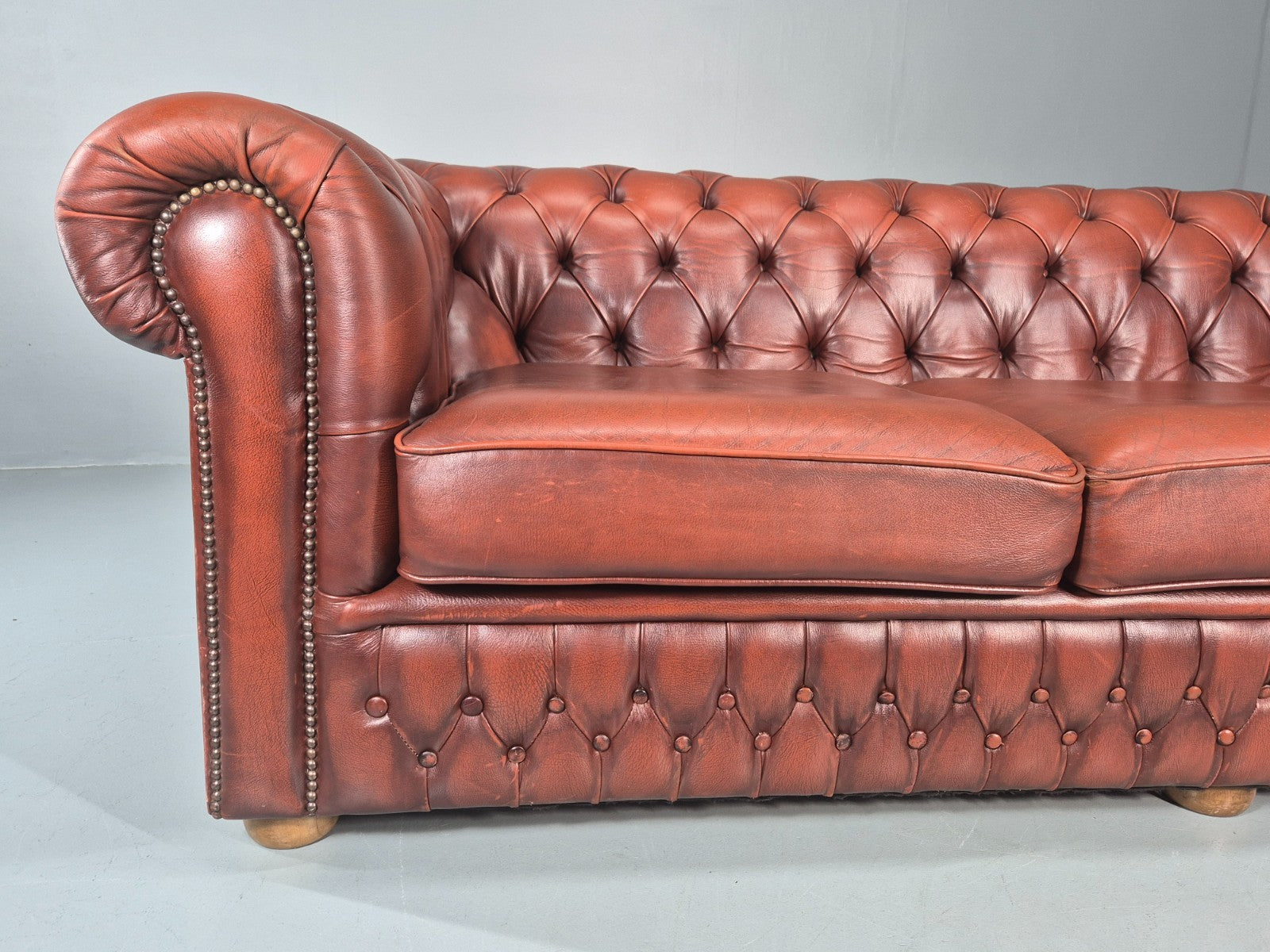 3 Seater Chesterfield Sofa Red Leather Studded Vintage EB10925 VCHE2