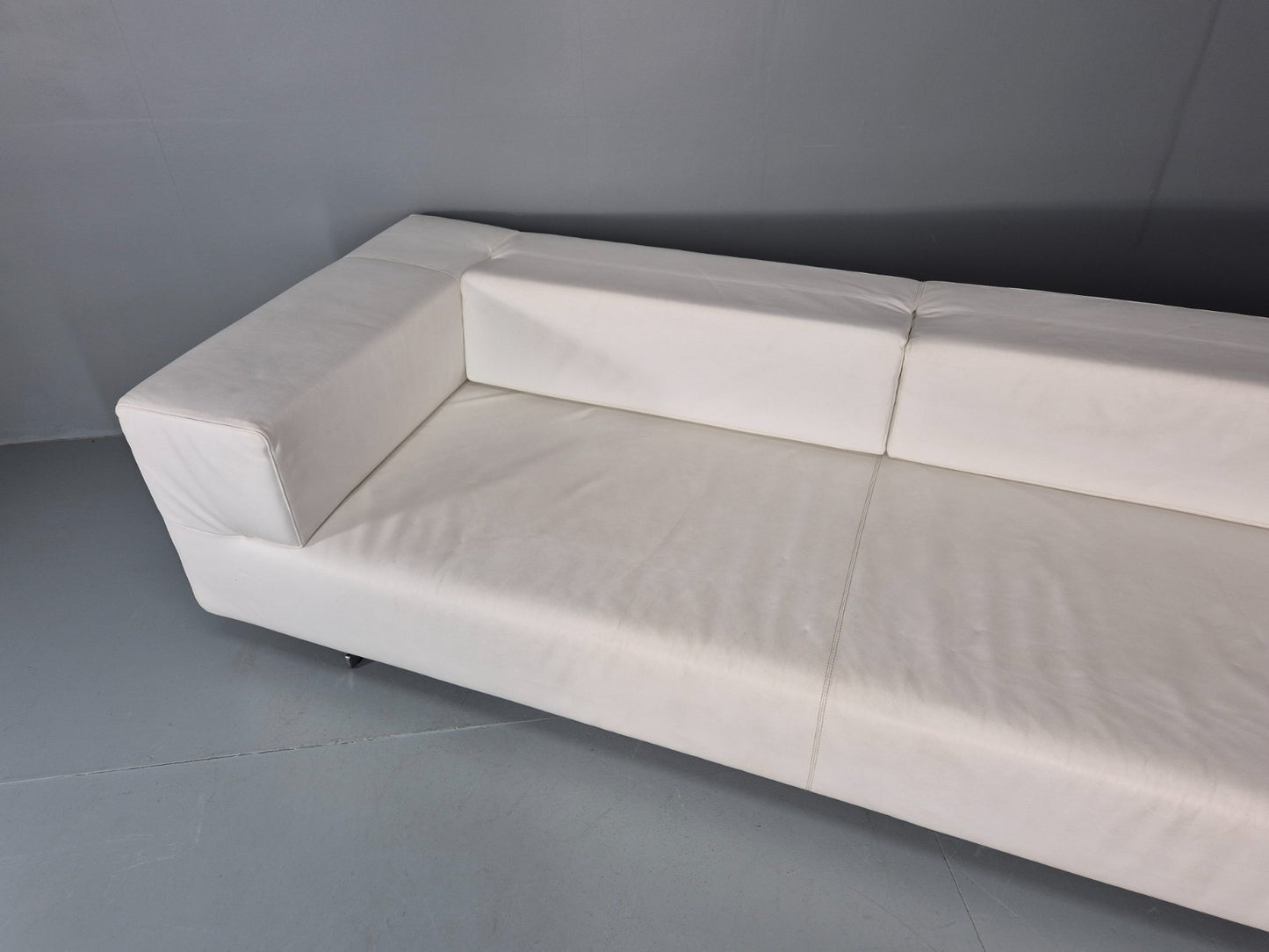 Frighetto Four Seater Settee White Leather Modern Design  EB10626 M4SS8