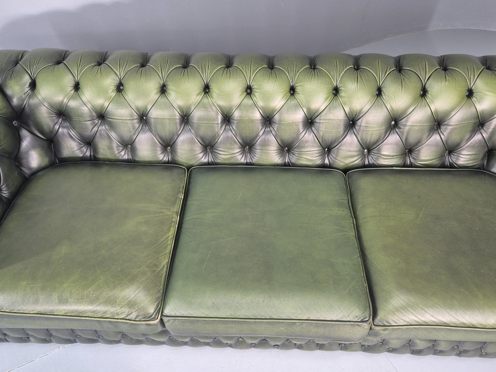 3 Seater Chesterfield Sofa Green Leather Studded Vintage EB11029 VCHE8
