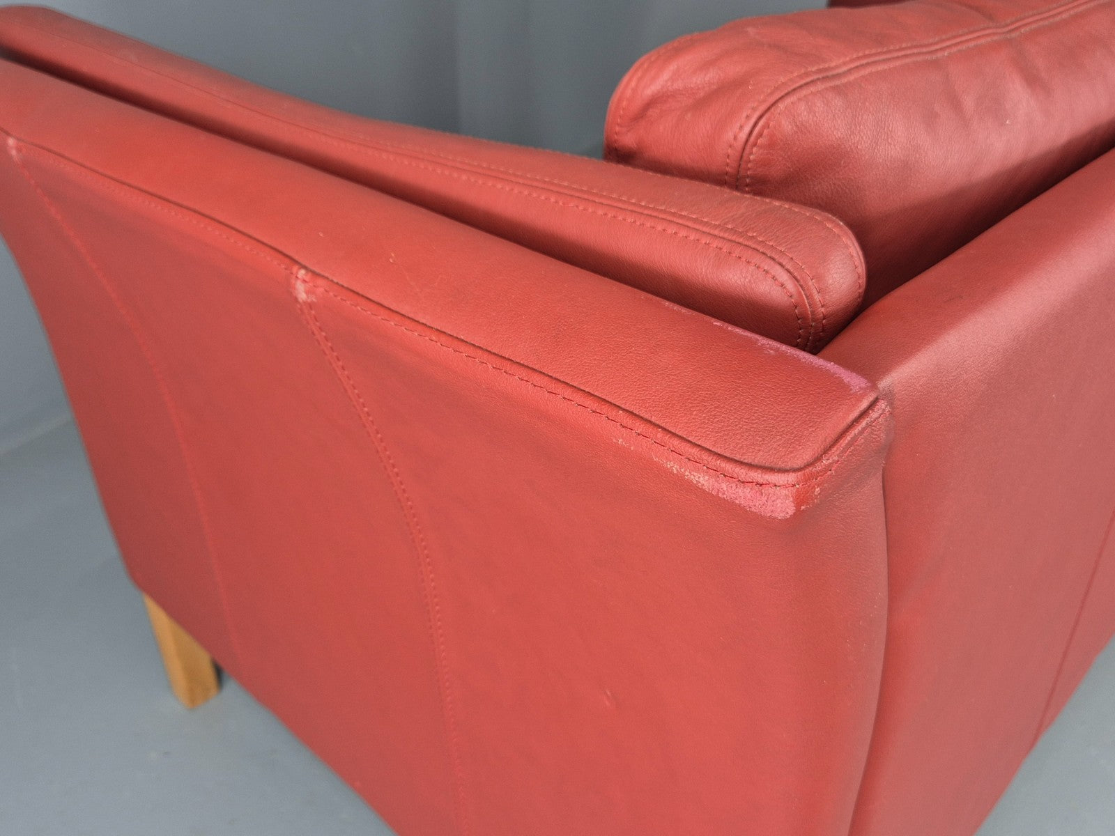 Vintage Danish 2 Seater Danish Skalma Red Leather 1980s Retro MCM EB10512 M2SS17