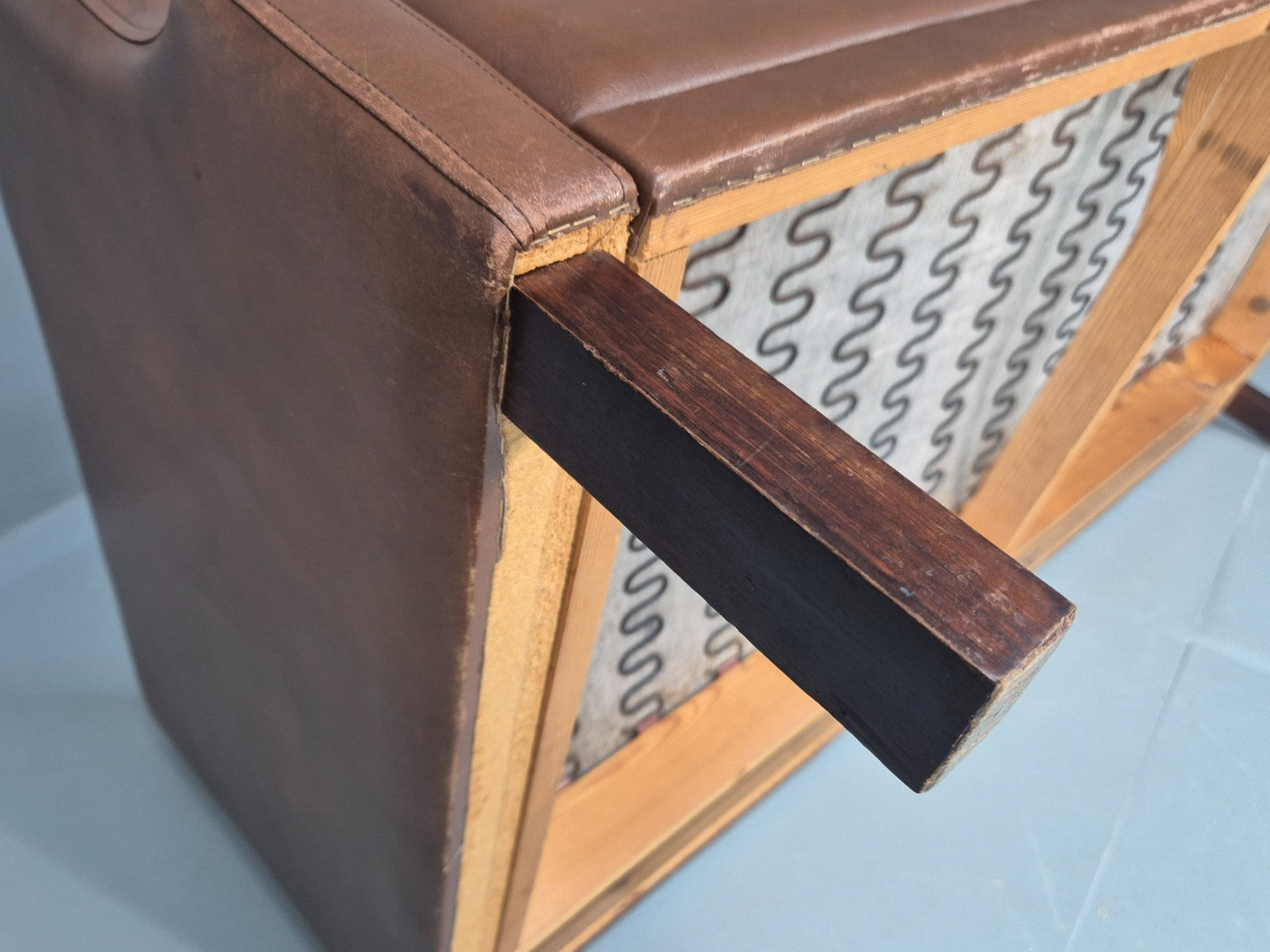 Mid Century Two Seater Leather Sofa Danish 1970s Retro Vintage EB10923 M2SS9