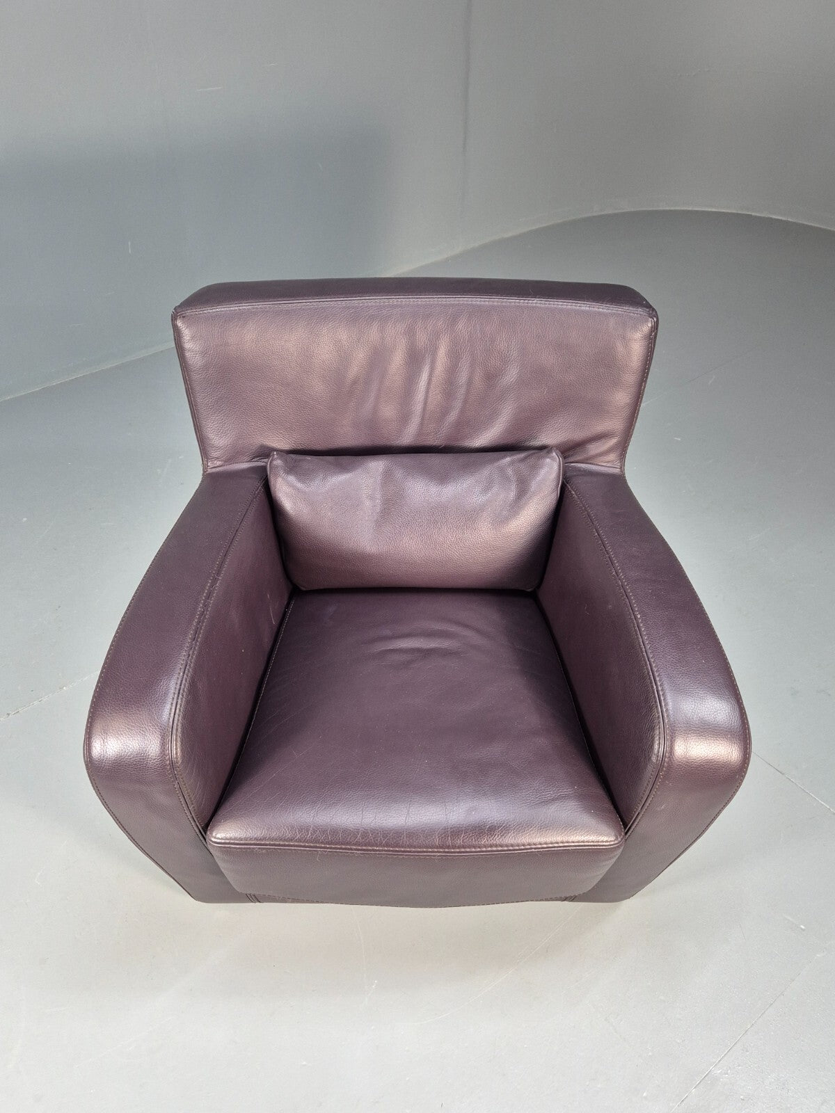A Vintage Ligne Roset Jonathan Burgundy Leather Club Chair EB9458 MNOR - UKDK FURNITURE