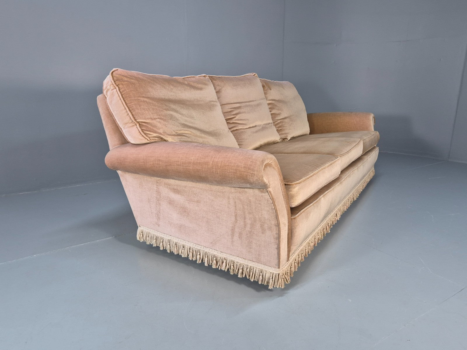 1970s Gold Velour Luxury Three Seater Settee tassels Retro   EB10632 V3SS13