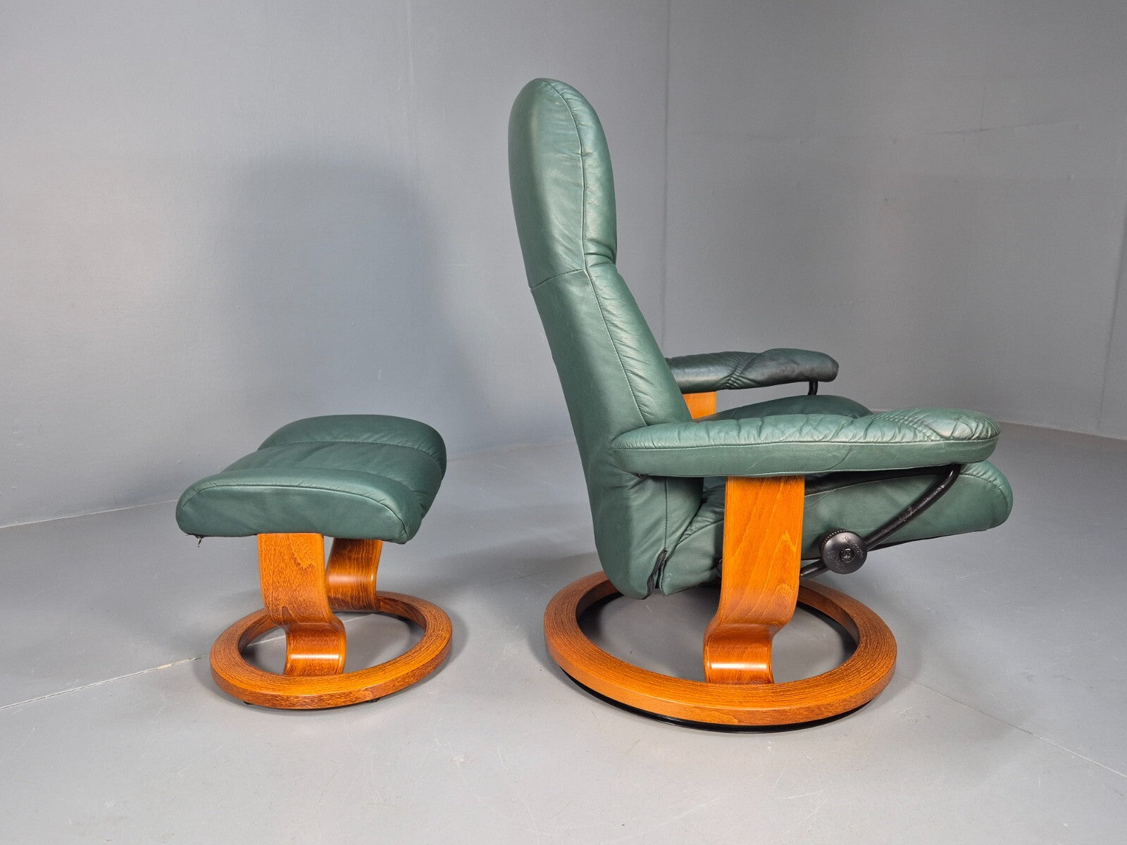 Vintage Stressless Swivel Chair Reclining & Green Leather Footstool EB9250 MSWI - UKDK FURNITURE