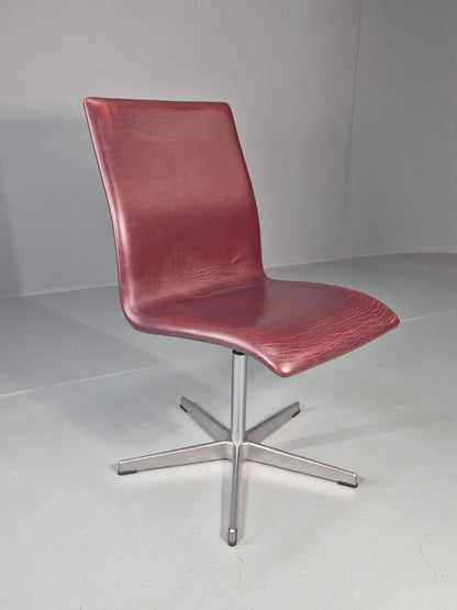 Vintage Fritz Hansen Oxford Chair Arne Jacobsen Design 2004 MCM EB11754 MSWI2