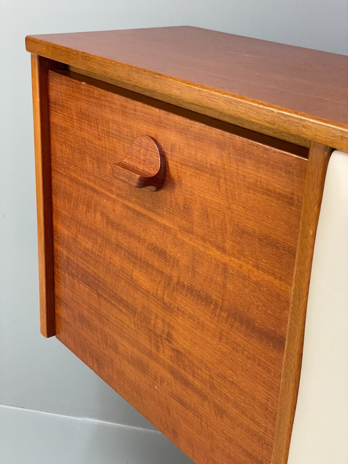 Vintage Teak Bedside Cabinets & Headboard By Meredew 1970s King Size EB9527 MWOO - UKDK FURNITURE