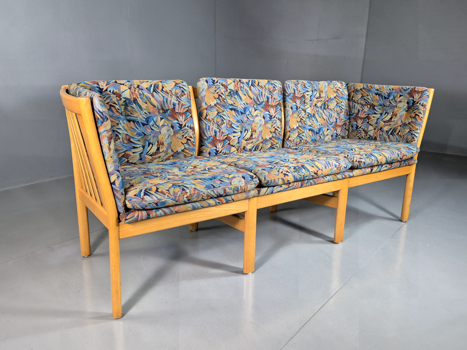 3 Seat Sofa Vintage Danish Blue Floral Beech Frame 1980s Retro EB7279 M3SS0