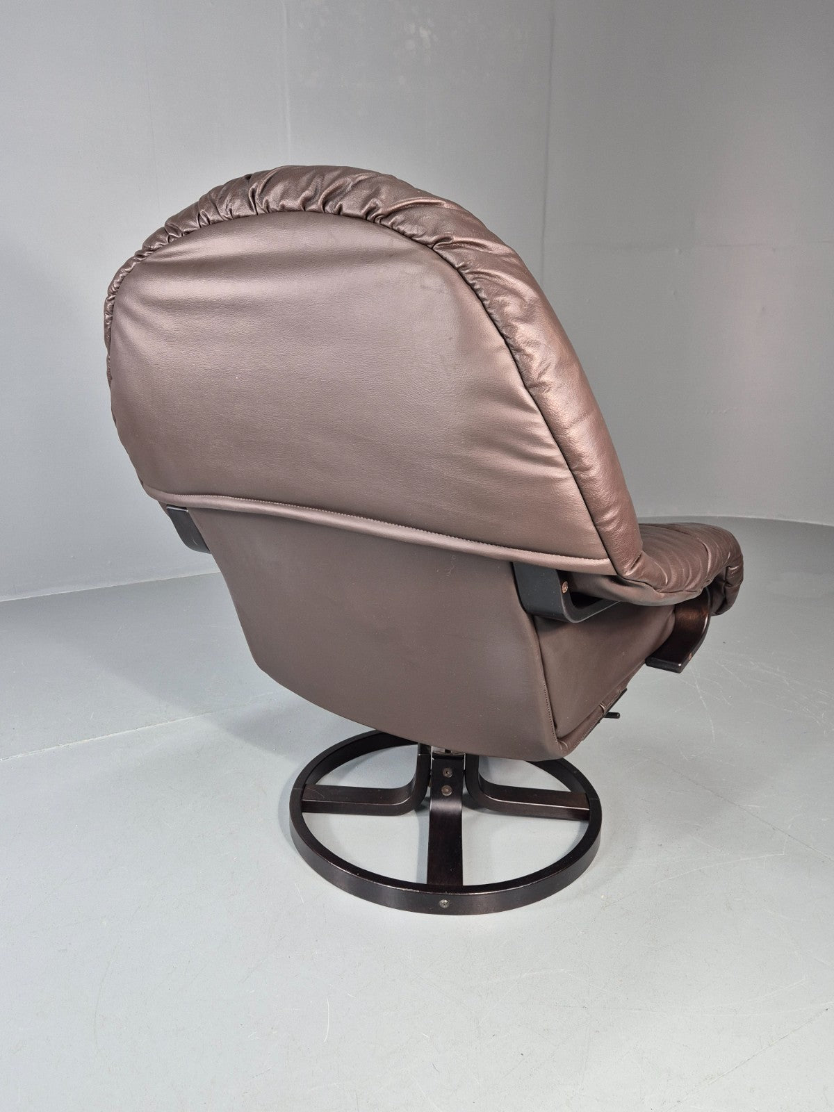 Swivel and Rock Bentwood Chair Danish Leather Vinyl  1980s Vintage EB11414 MBEN7