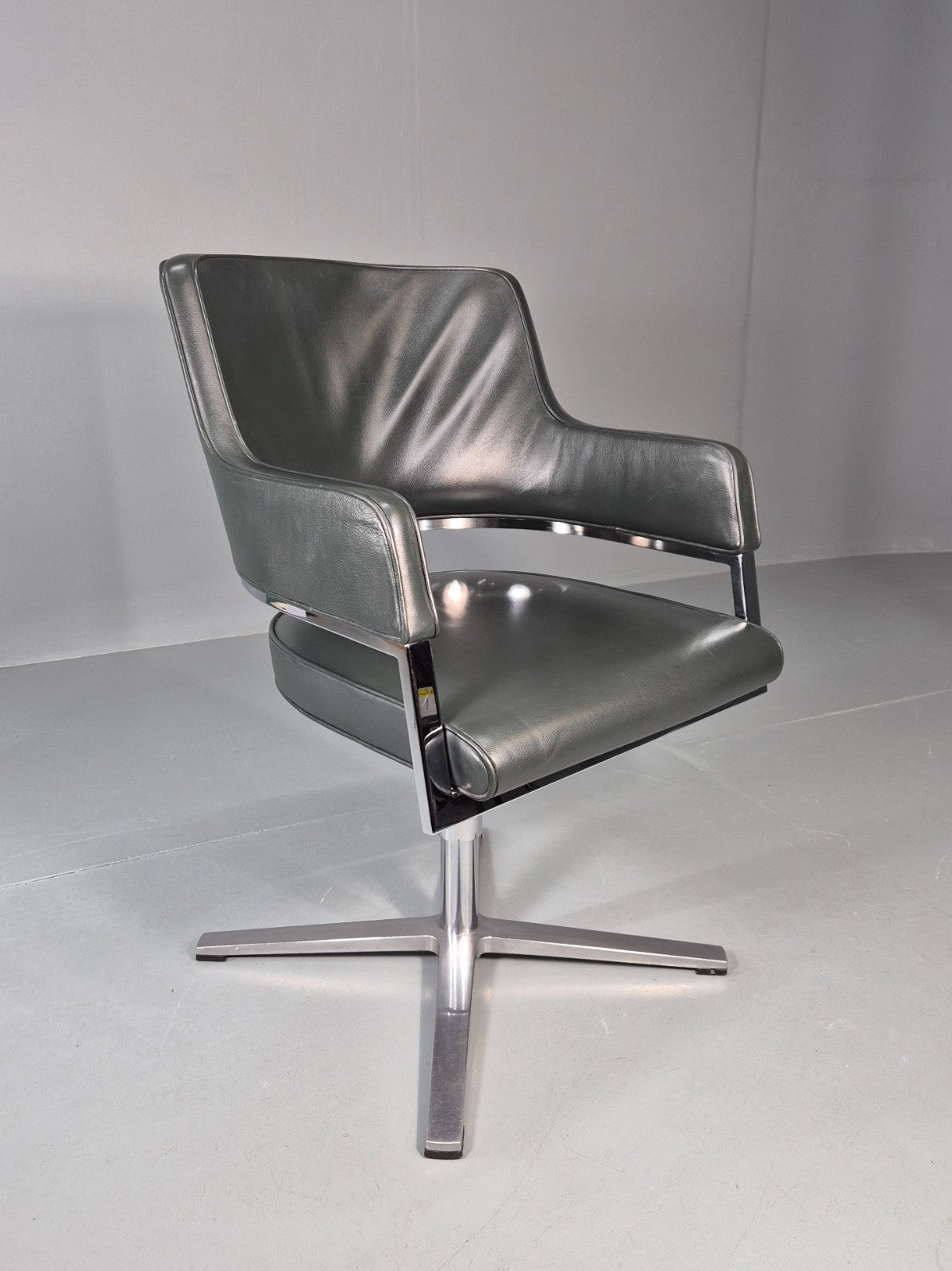 Leather Office Swivel Chair Dark Green Chrome Brunner Tempus Modern EB11709 MSWI0