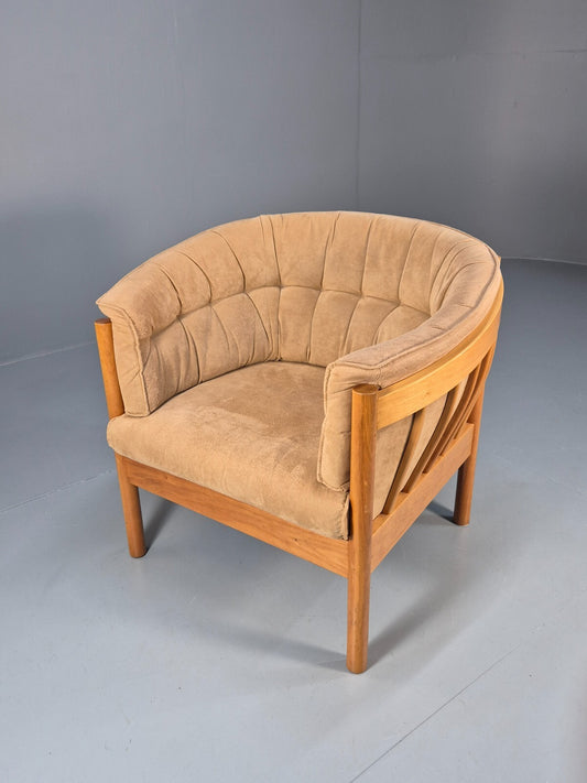 Nielaus and Jeki Vintage Danish Lounge Chair Curved Beech Frame MCM EB9309 MNOR - UKDK FURNITURE
