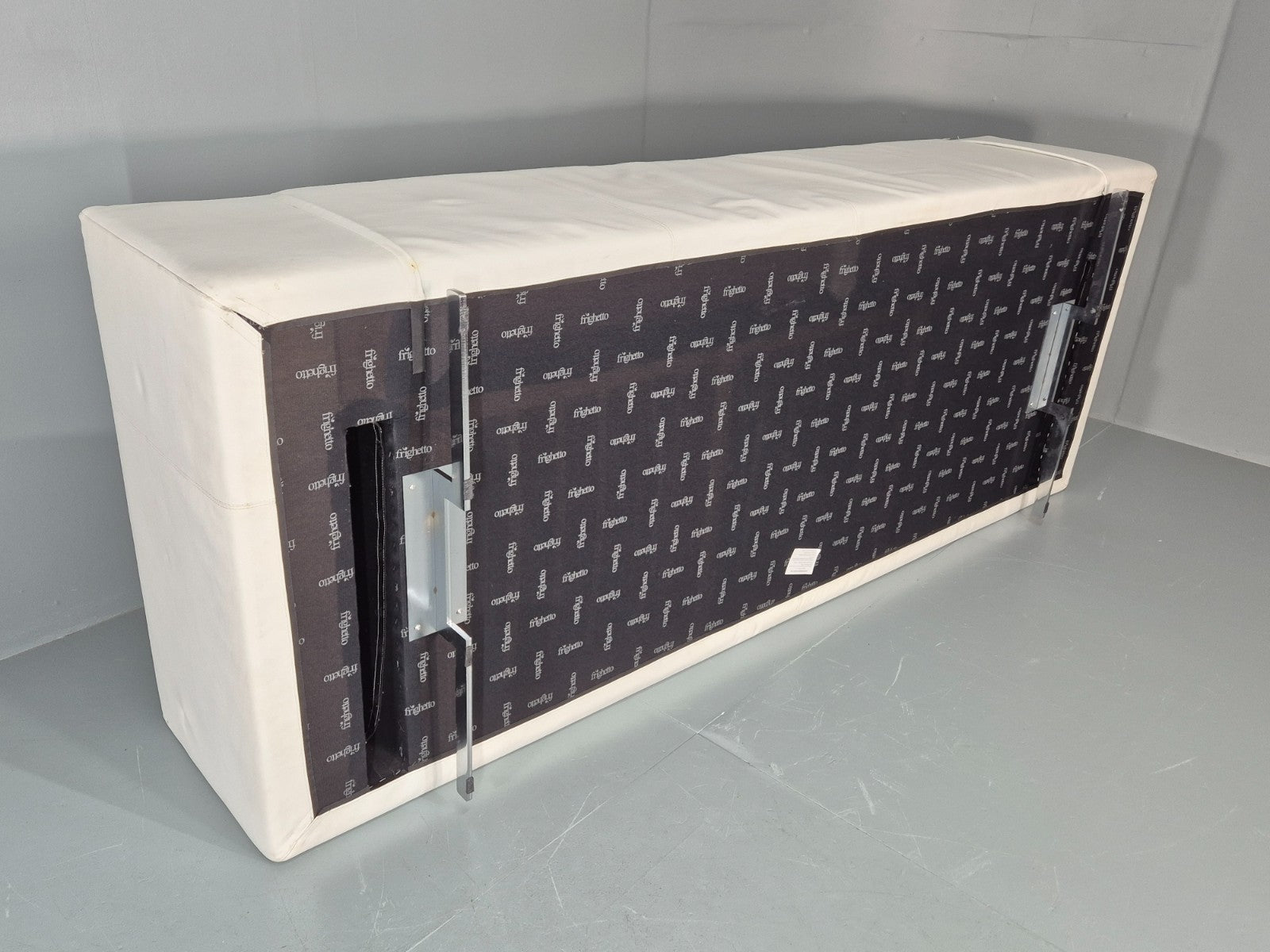 Frighetto Four Seater Settee White Leather Modern Design  EB10626 M4SS20