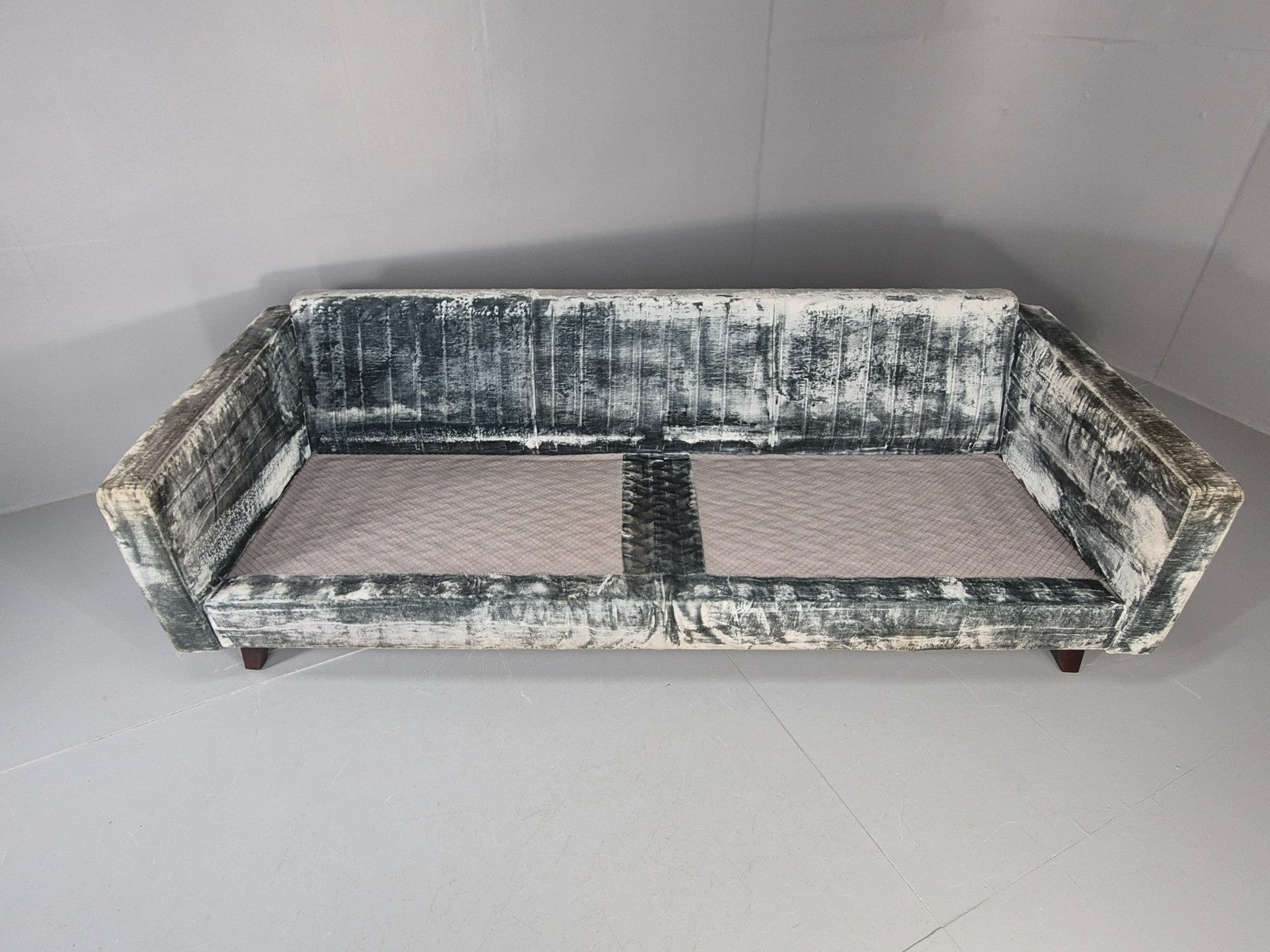 Huge 4 Seater Settee Turquoise Velvet ex Hotel Modern Design Retro EB11608 M4SS11