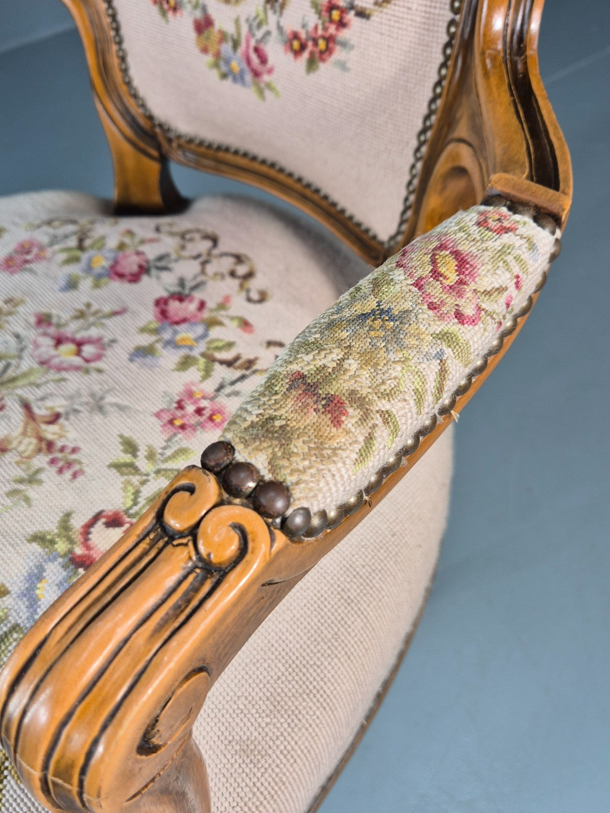 French Rococo Fauteuil Chair Floral Embroidered 1960s Retro EB10777 VDIN11