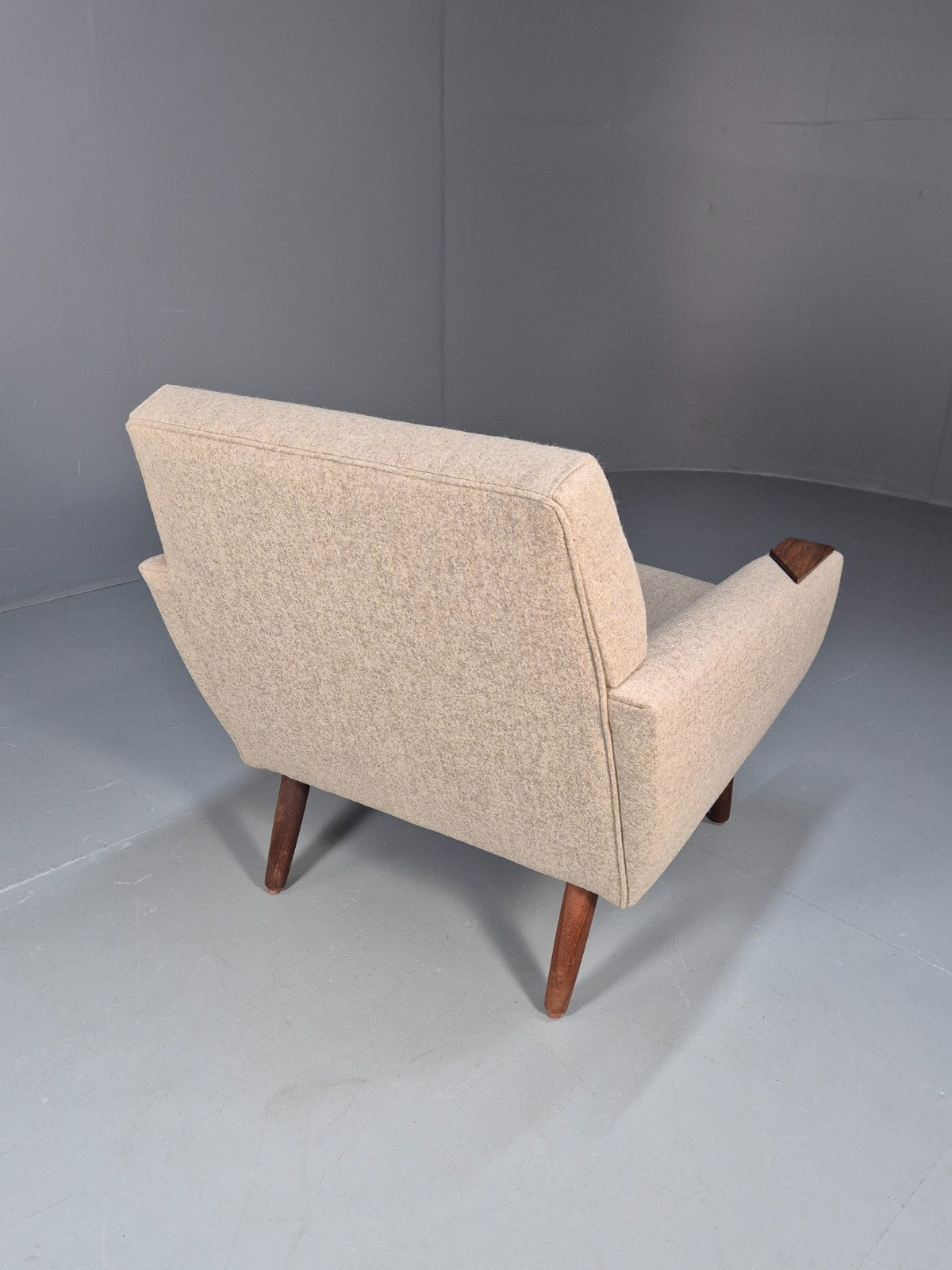 Mid Century Danish Lounge Chair New Upholstery Teak Paws and Legs   EB10726 MNOR14