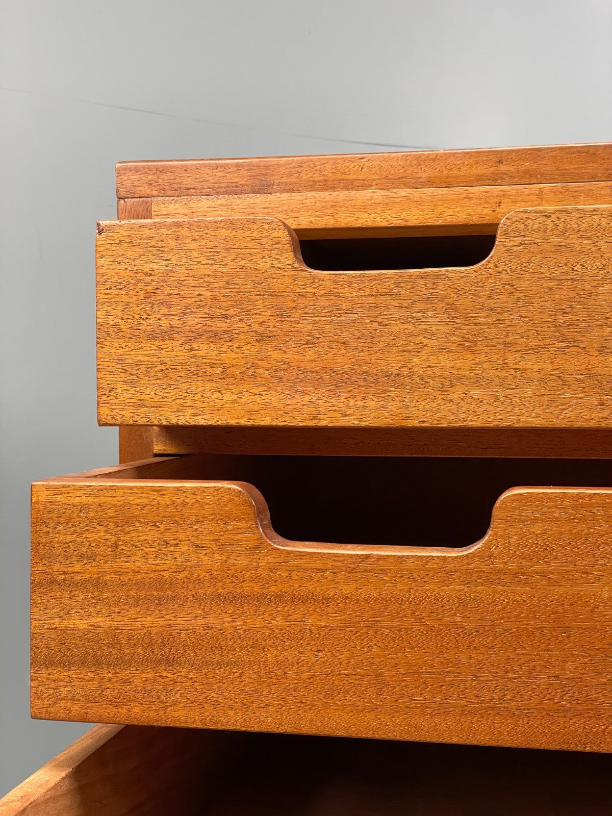 Vintage Chest Of Drawers 1950s Chunky Solid Mahogany Mid Century EB11559 MWOO10